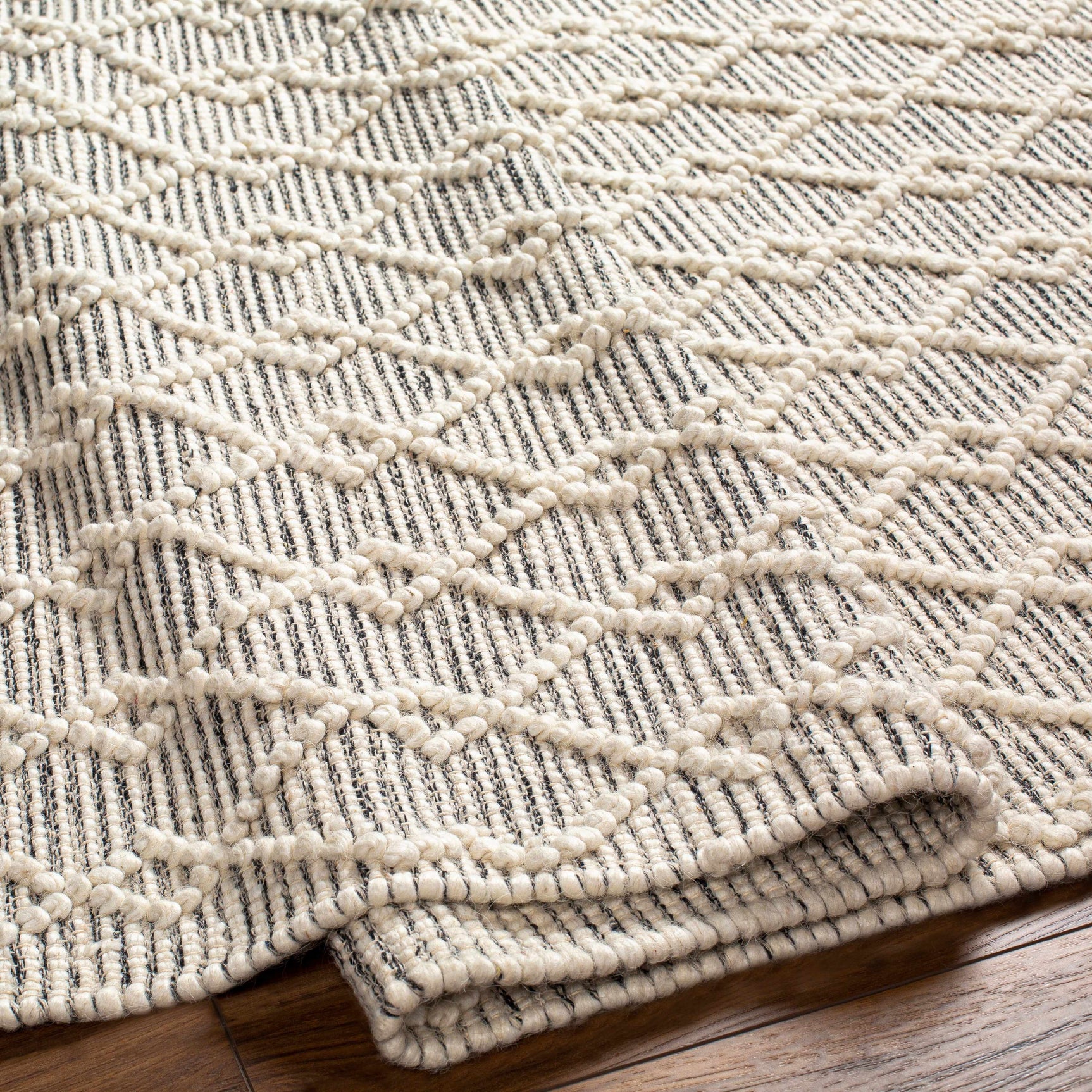 Diata Wool Rug with Tassels - Clearance - Ornate Home