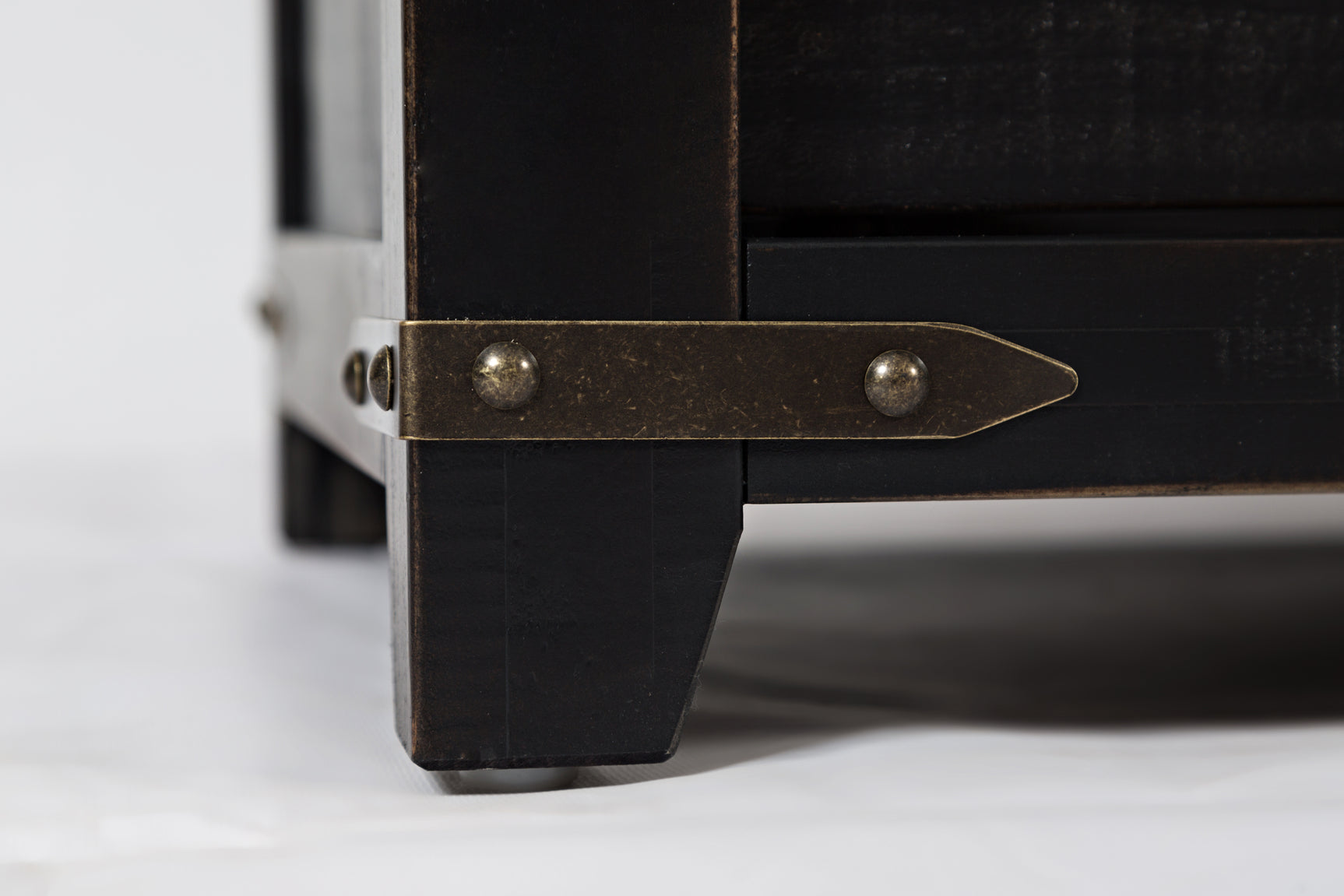 Madison County Vintage Black 60 Barn Door Server
