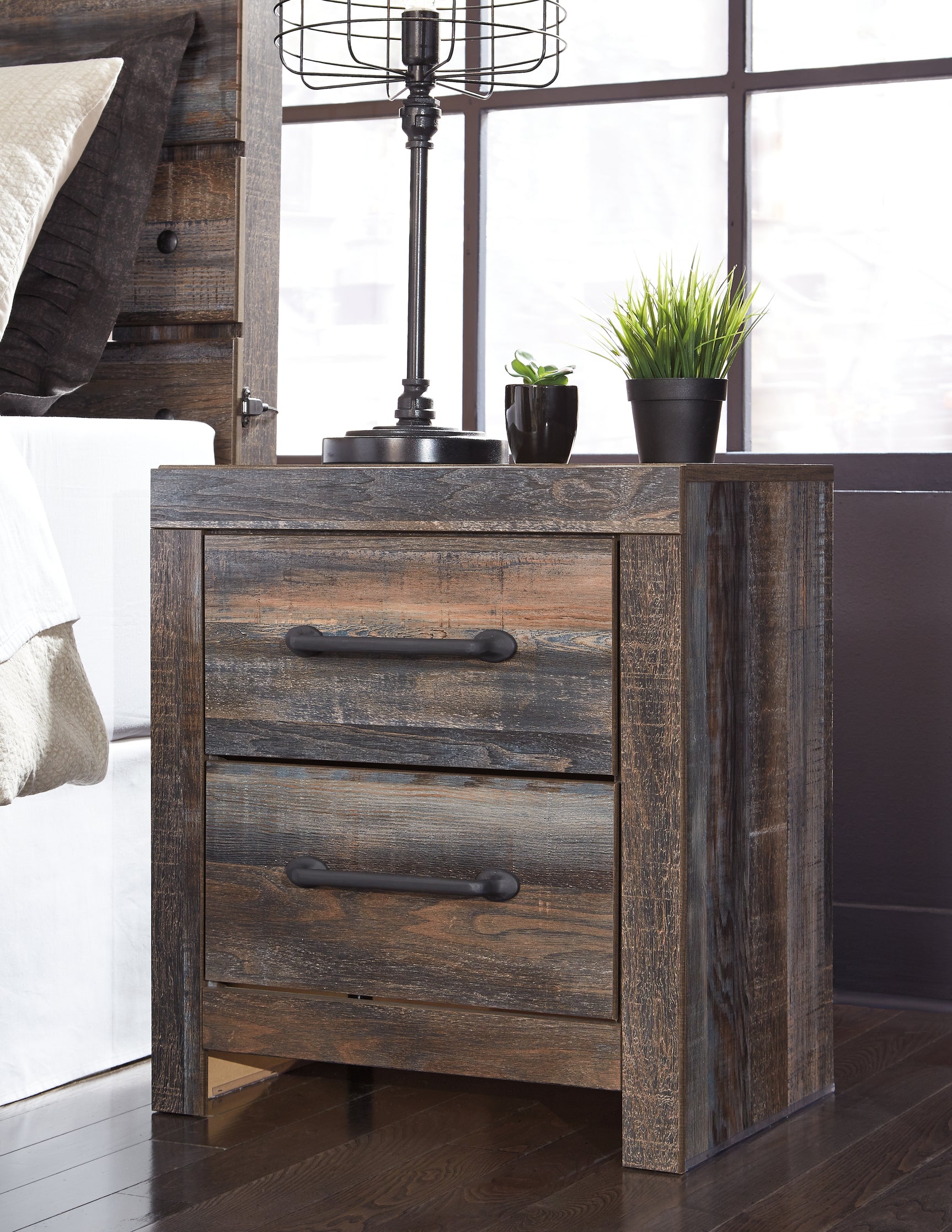 Drystan Multi King Panel Bed, Dresser, Mirror and 2 Nightstands (Online Special Price) - Ornate Home