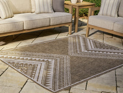 Dunsler Brown/Cream 5' x 7' Rug - Ornate Home