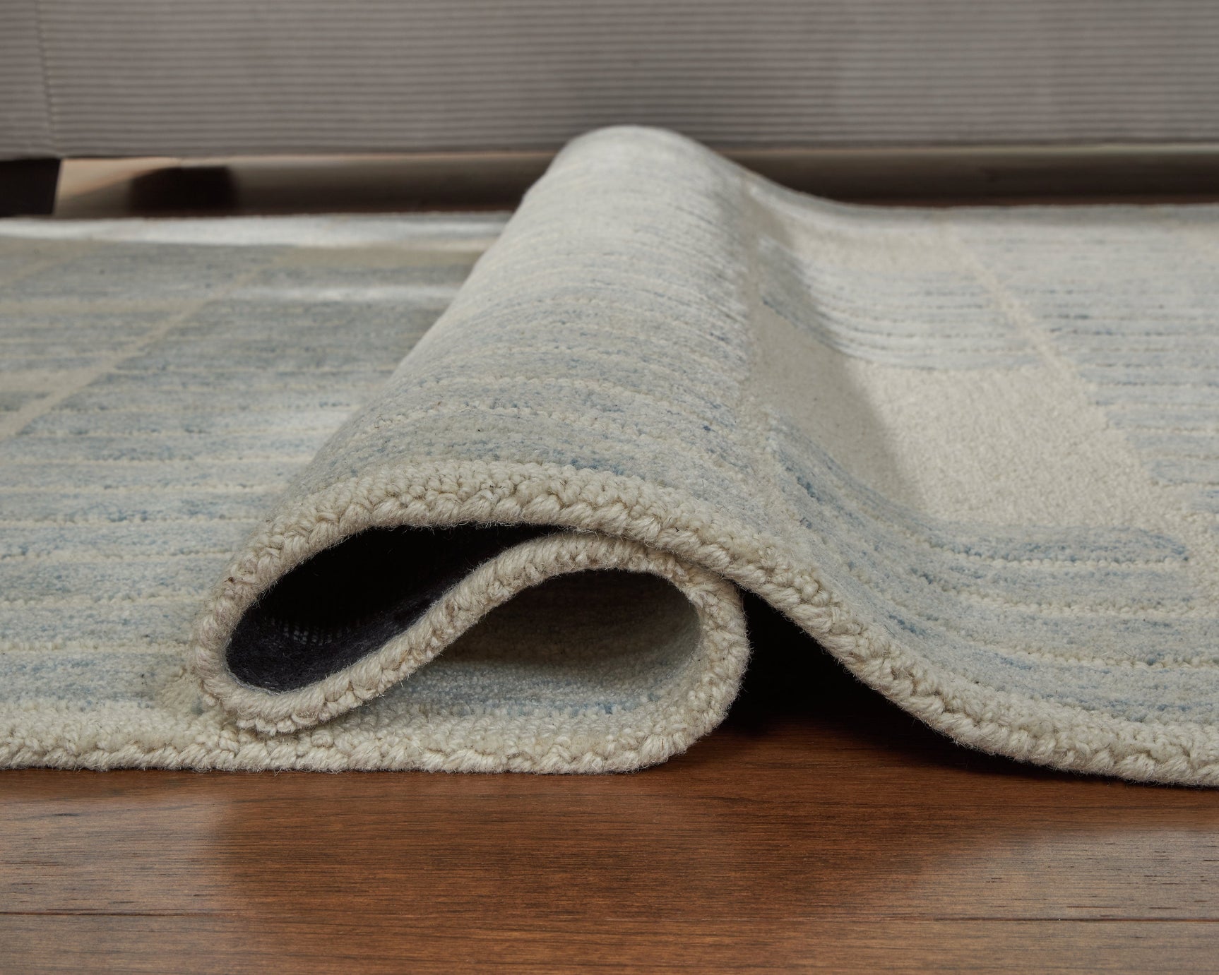 Dylanton Ivory/Blue Medium Rug (Online Special Price) - Ornate Home