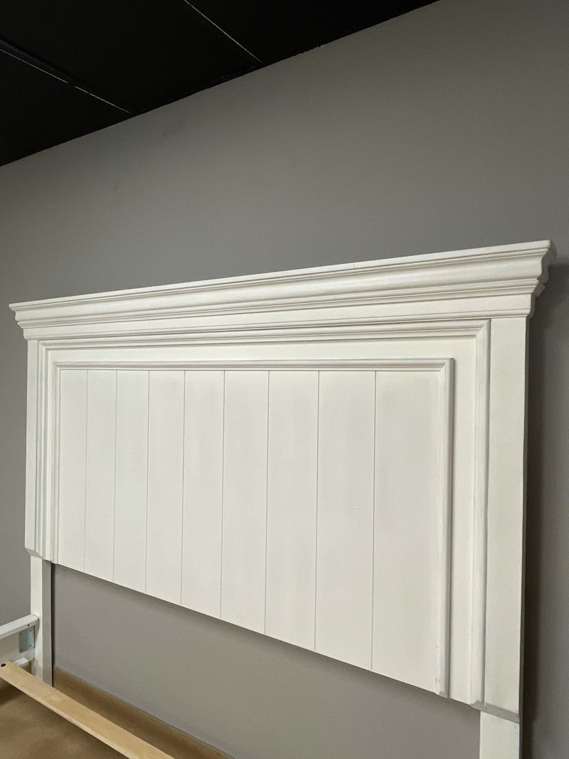 Kanwyn Whitewash Queen Panel Bedroom Set w/ Storage Bench / 5pc - Ornate Home