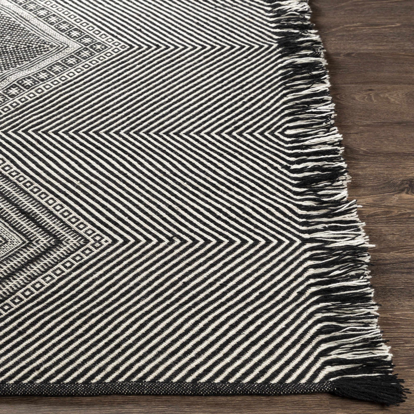 Eaglesham Black&White Flatweave Tassel Wool Rug - Clearance - Ornate Home