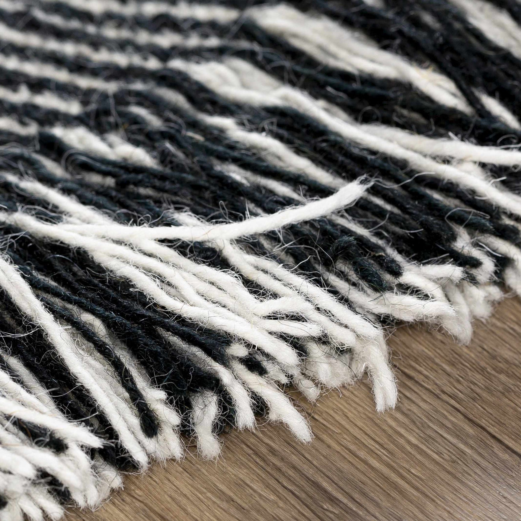 Eaglesham Black&White Flatweave Tassel Wool Rug - Clearance - Ornate Home
