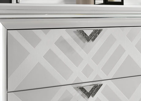 Emmeline White 5 Pc Queen Bedroom Set - Ornate Home