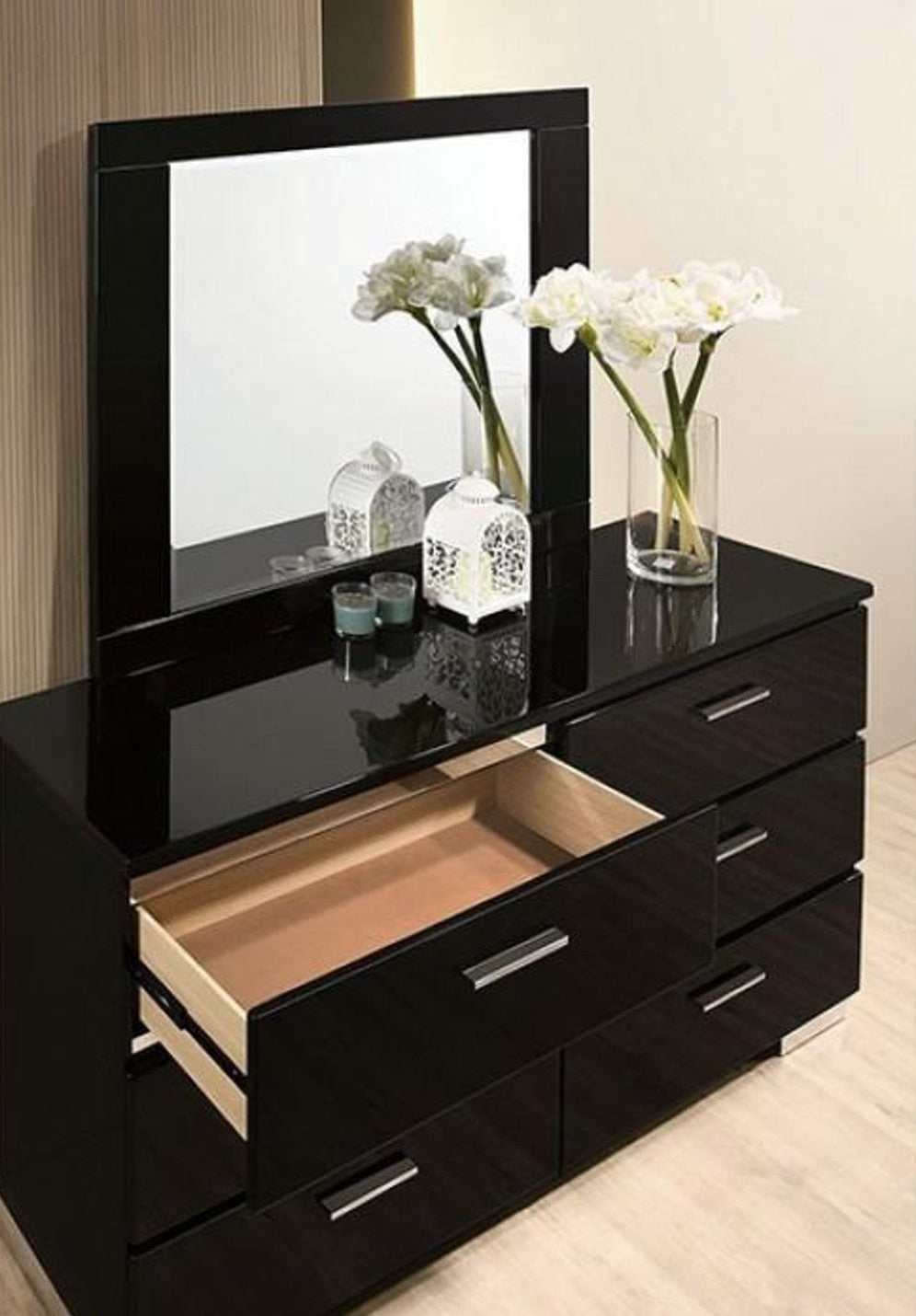 Erlach Black & Chrome 4pc Queen Bedroom Set - Ornate Home