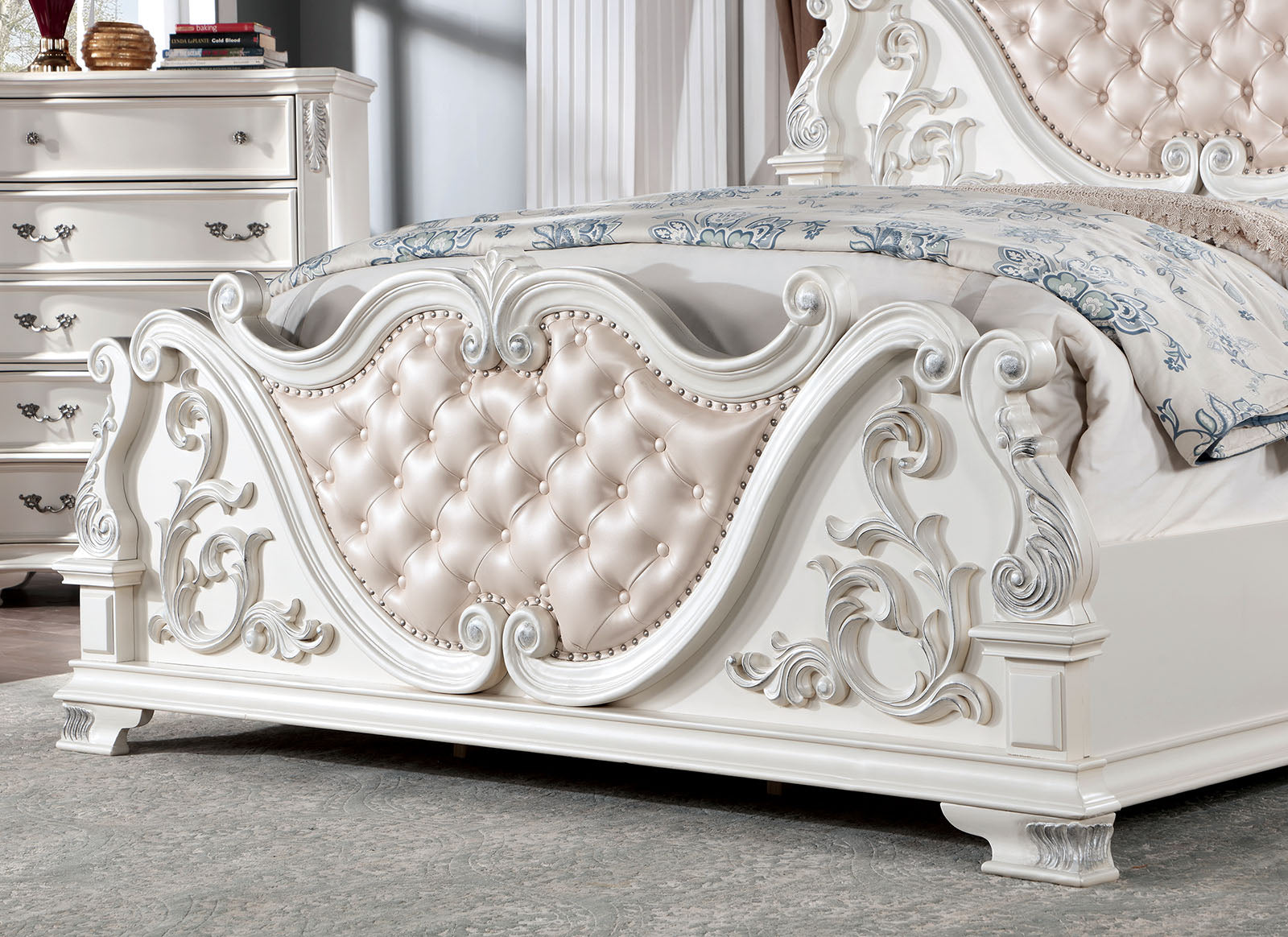 Esparanza Pearl White 4 Pc. Queen Bedroom Set - Ornate Home