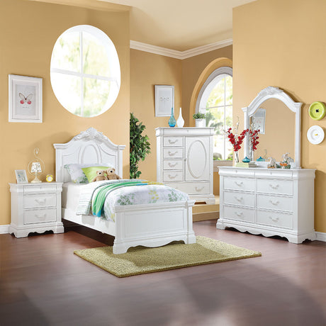 Estrella Youth Full Panel Bed in White - Ornate Home