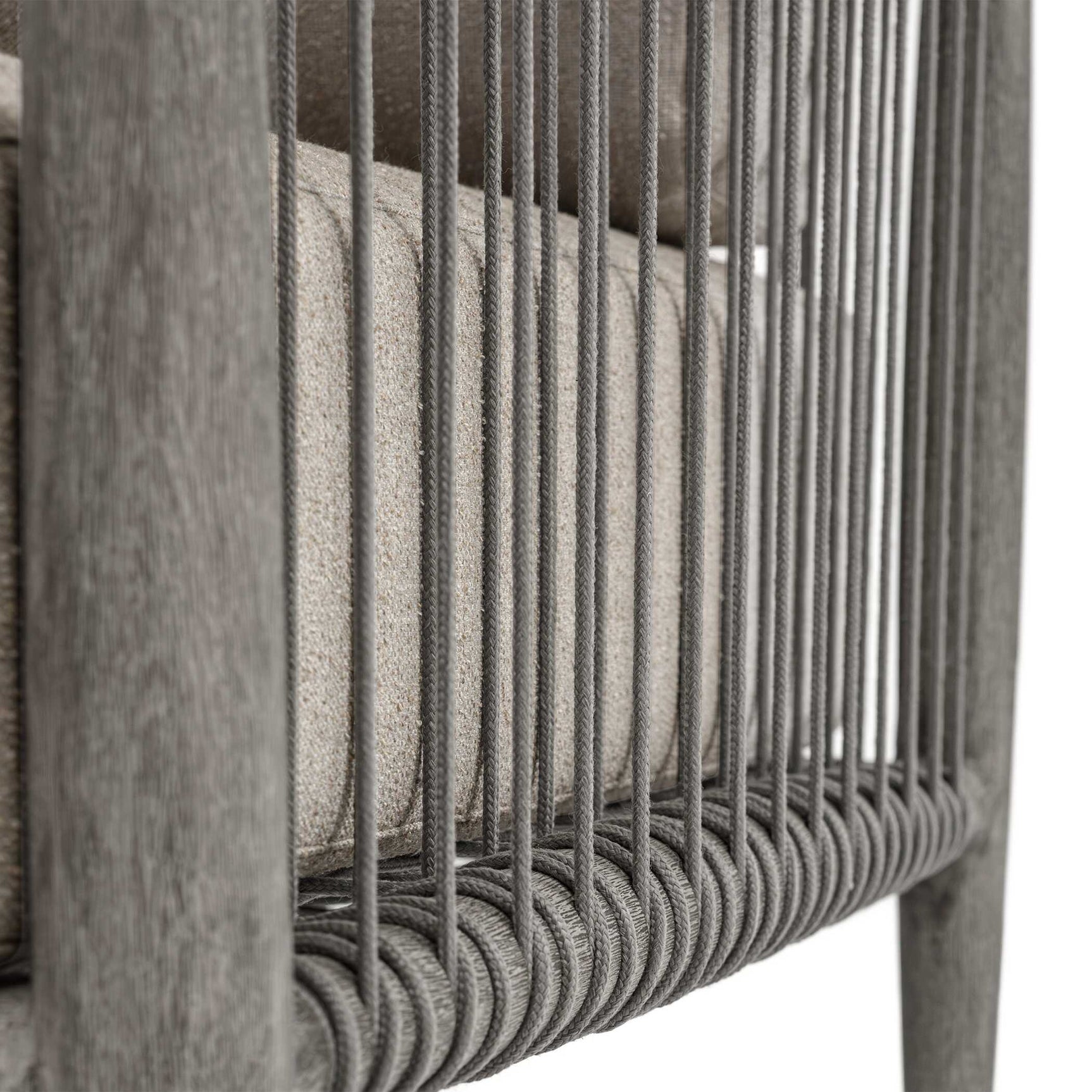 Borneo Dove Outdoor Lounge Chair