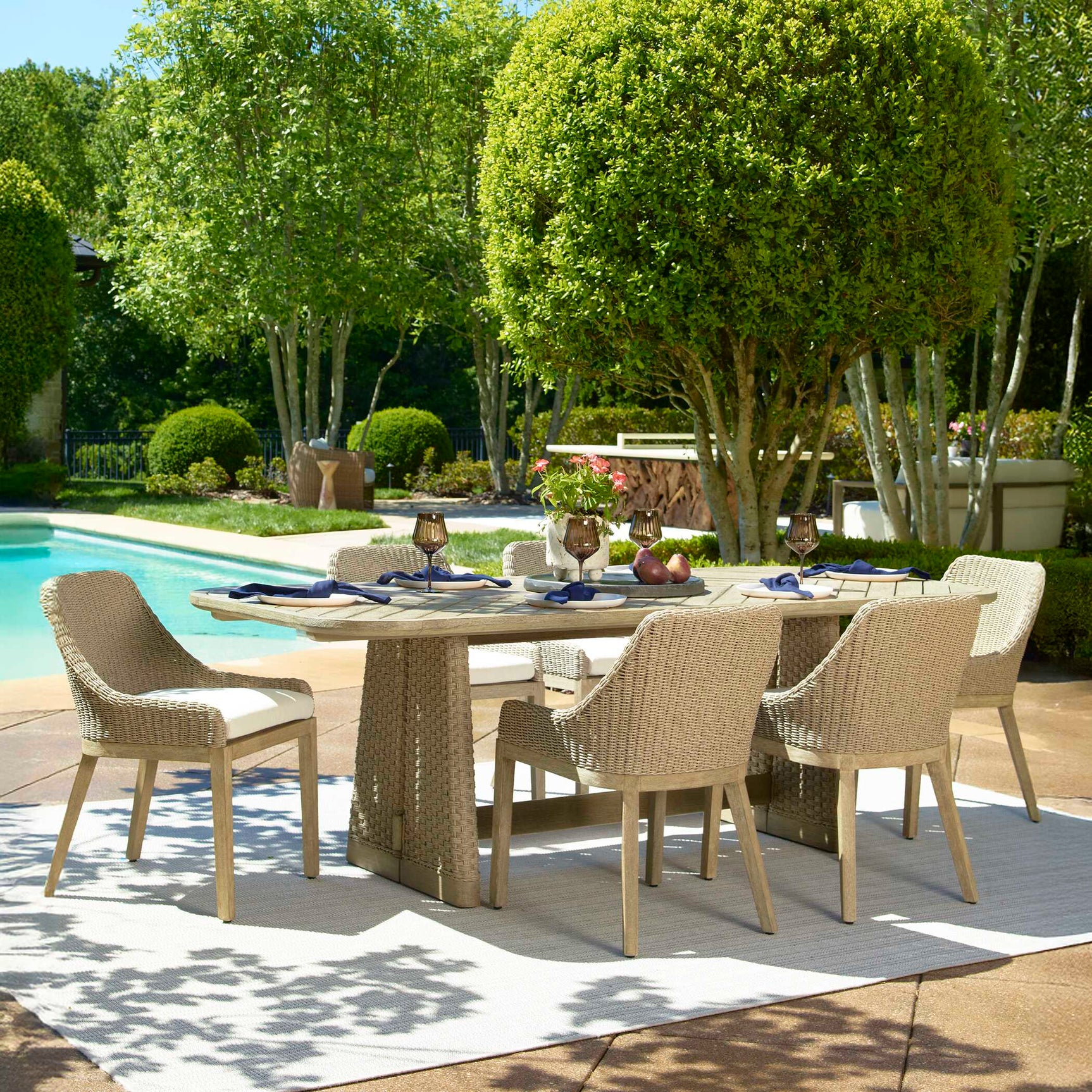 Harbor Brown/Woodtone Herringbone Indoor-Outdoor Dining Table