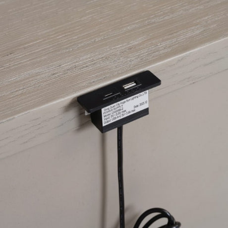 Fareham Oak Queen 4 Piece Bedroom Set - Ornate Home