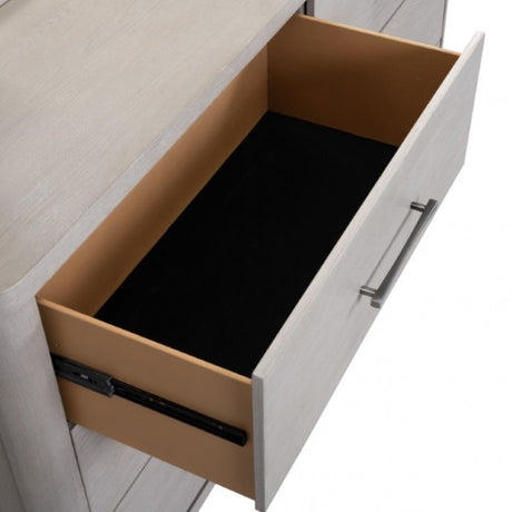 Fareham Oak Queen 5 Piece Bedroom Set w/Chest - Ornate Home