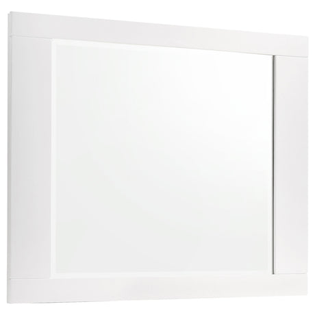 Felicity White High Gloss 5-piece Eastern King Bedroom Set with Panel Bed - Ornate Home