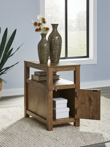 Fendenmore Brown Chair Side End Table - Ornate Home