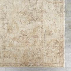 Fetscher Machine Woven Galey Alix x LIVABLISS GAHU-2300 Area Rug - Ornate Home