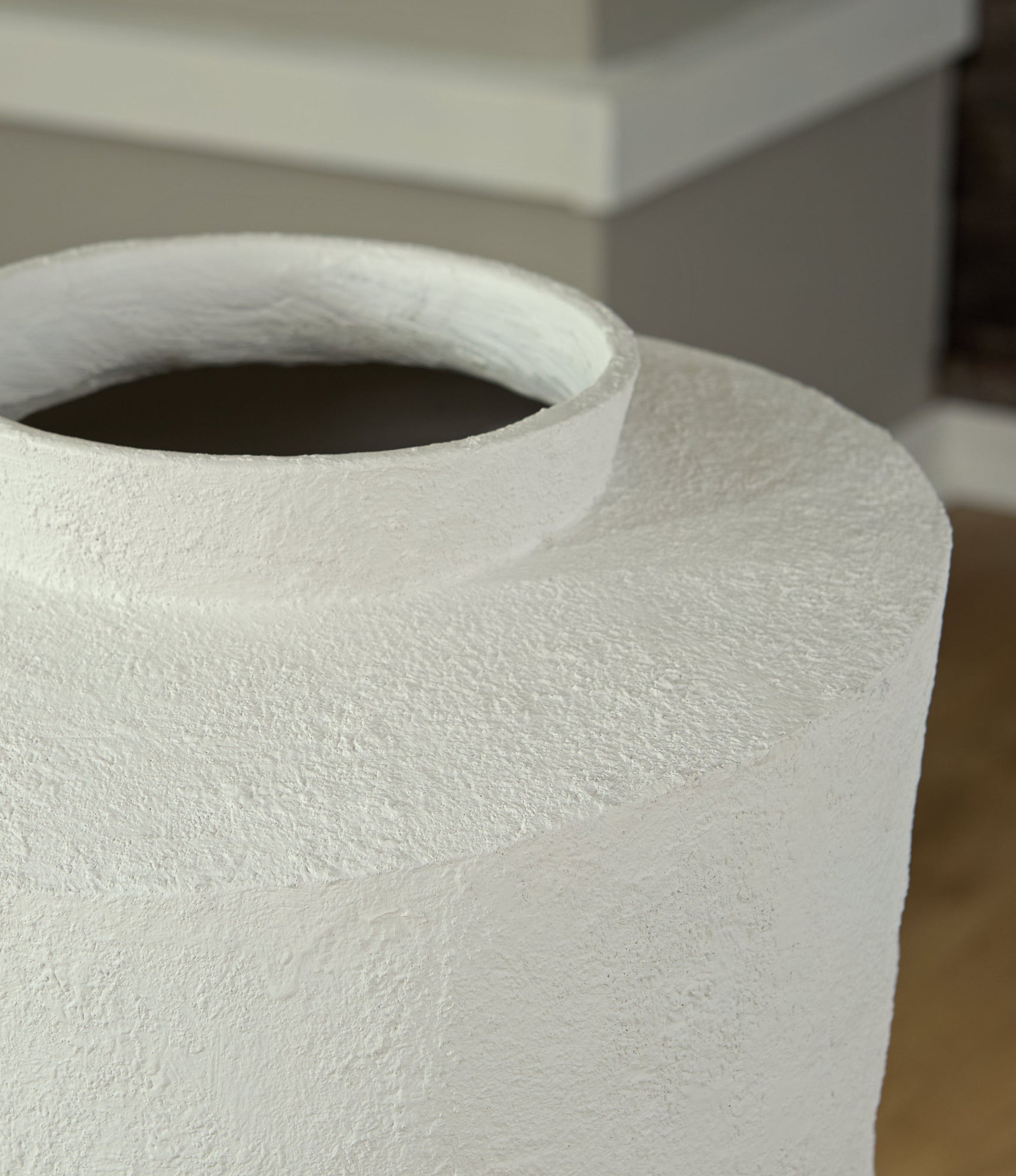 Flurinworth Cream Vase (Online Special Price) - Ornate Home
