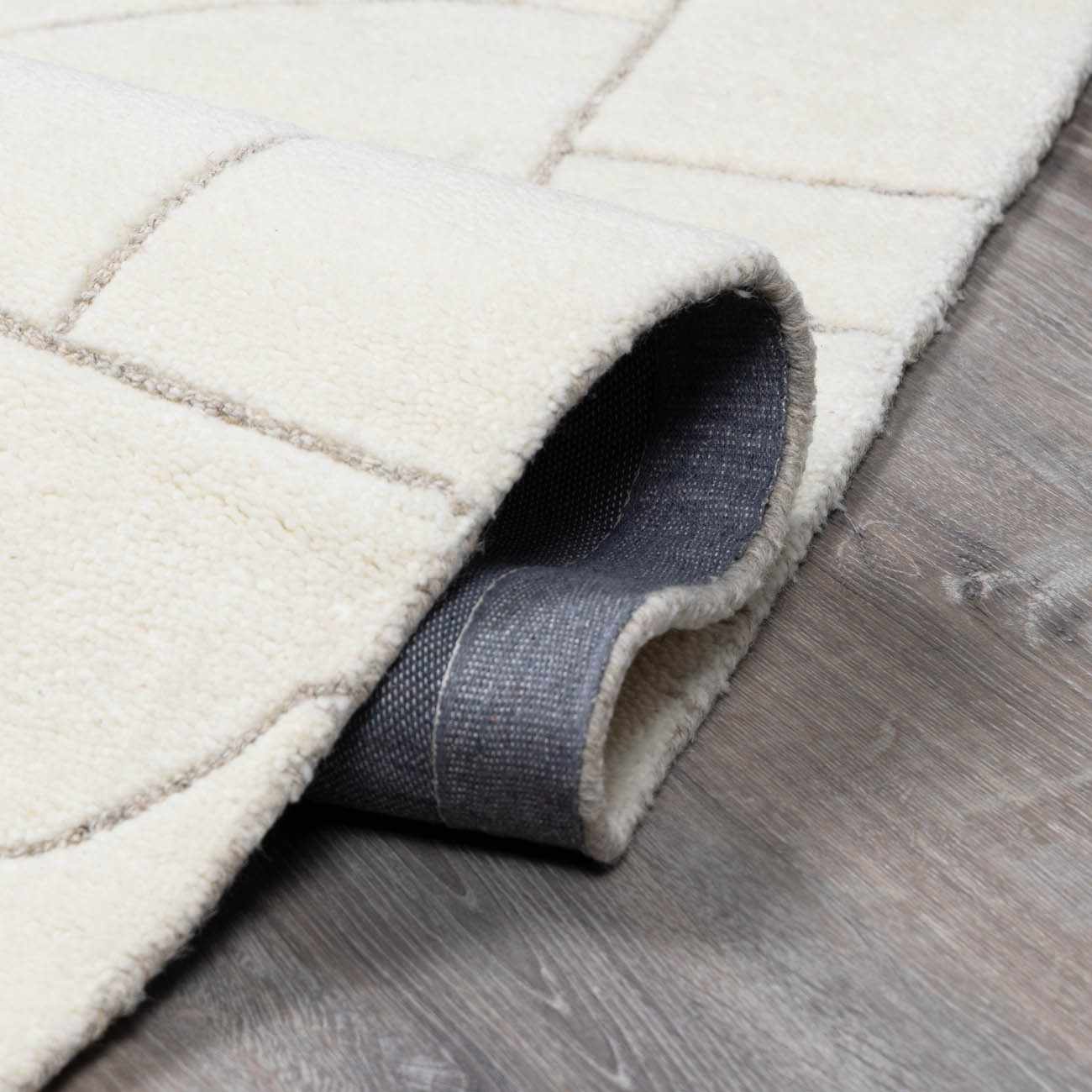 Fusao Off White Area Rug - Clearance - Ornate Home
