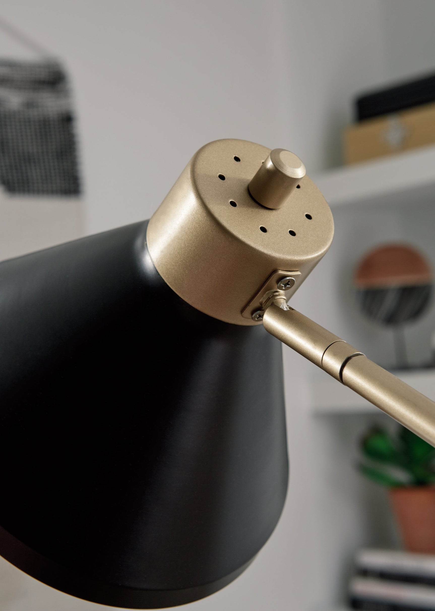 Garville Floor Lamp Black/Gold Finish (Online Special Price) - Ornate Home