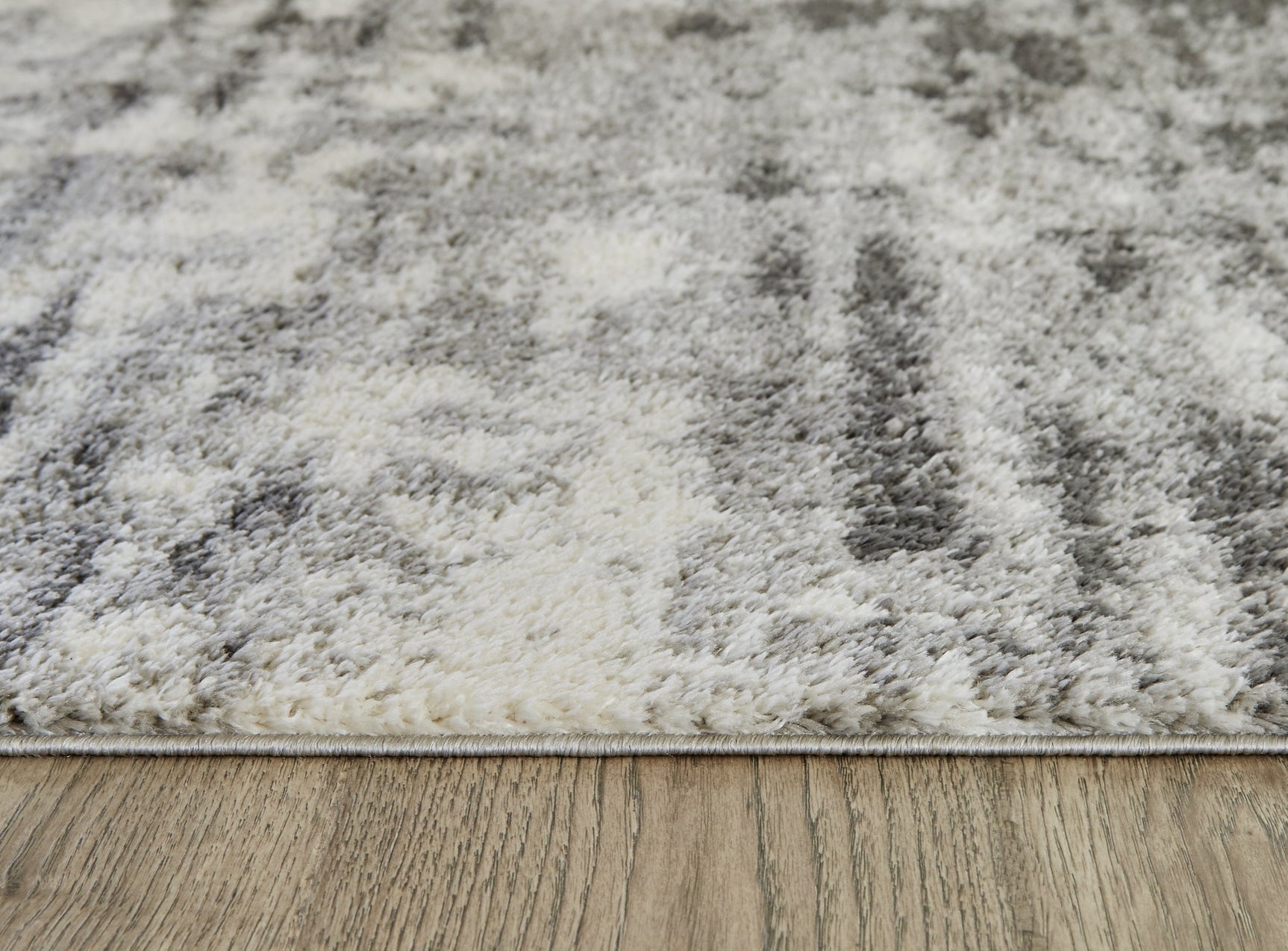 Gerdie Cream/Gray Large Rug 8' x 10' (Online Special Price) - Ornate Home