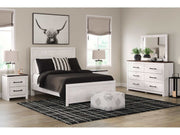 Gerridan White & Gray Bedroom Set / 4pc (Online Special Price) - Ornate Home