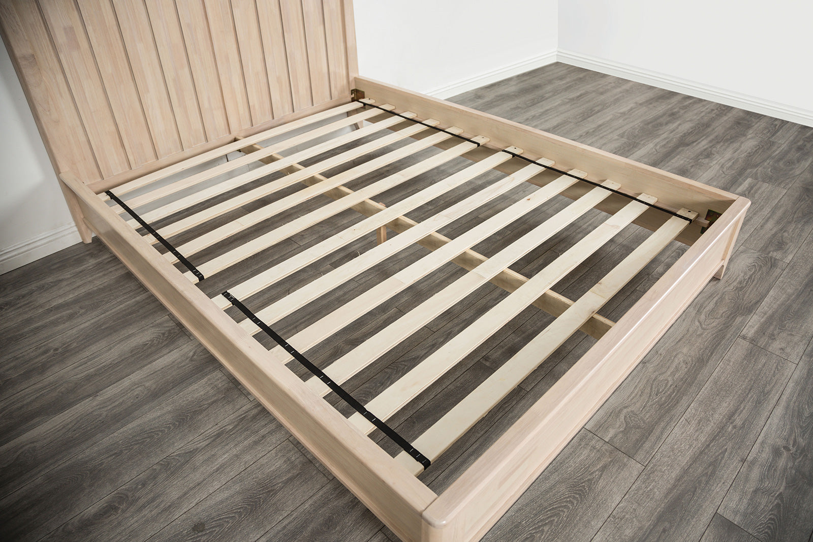 Gervais Whitewash Queen Bed - Ornate Home