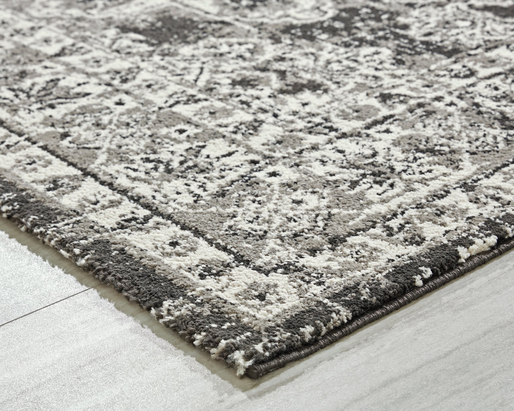 Glennisman Black/Gray/Ivory Large Rug - Ornate Home