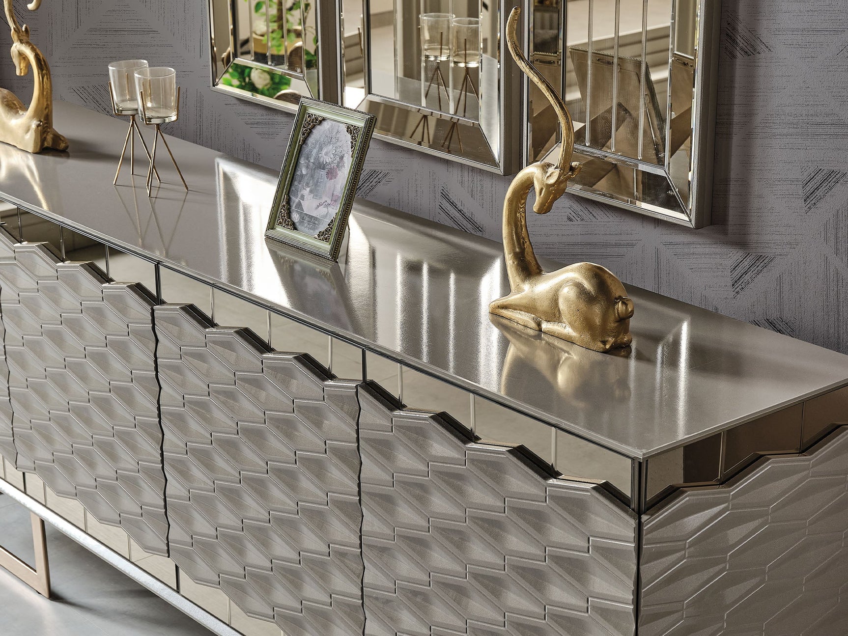 Gokce Light Brown Consol With Mirror