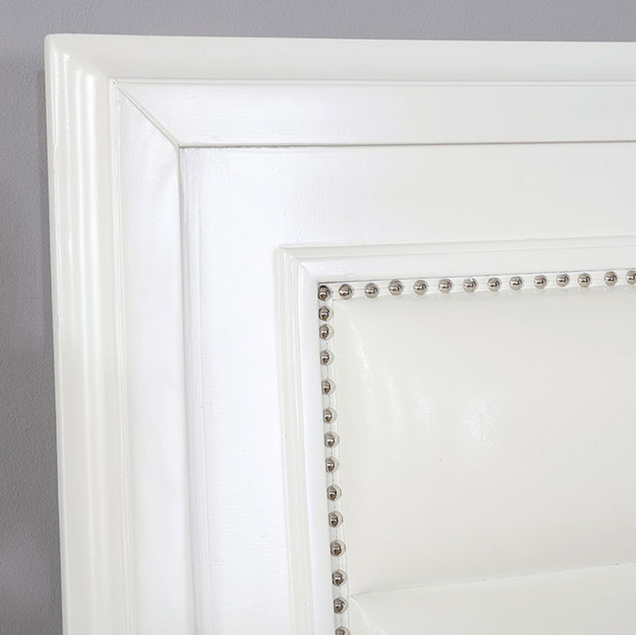 Golva White Queen Bed - Ornate Home