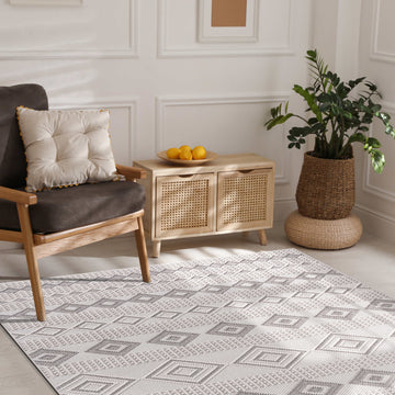 Goya Woven Non-Slip Geometric Diamond Pattern Indoor Area Rug - Ornate Home
