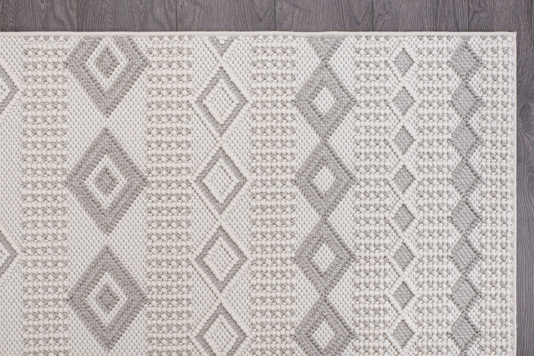 Goya Woven Non-Slip Geometric Diamond Pattern Indoor Area Rug - Ornate Home