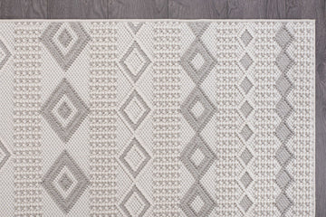 Goya Woven Non-Slip Geometric Diamond Pattern Indoor Area Rug - Ornate Home