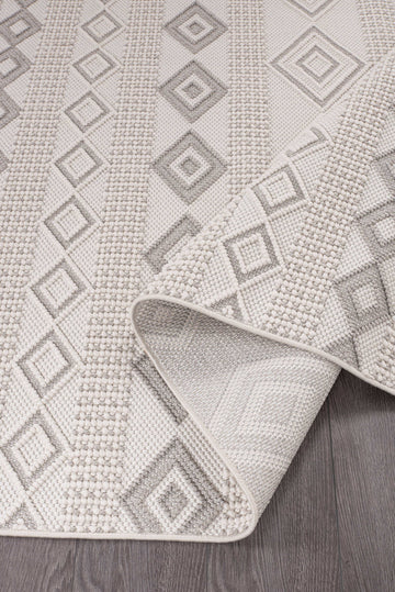 Goya Woven Non-Slip Geometric Diamond Pattern Indoor Area Rug - Ornate Home