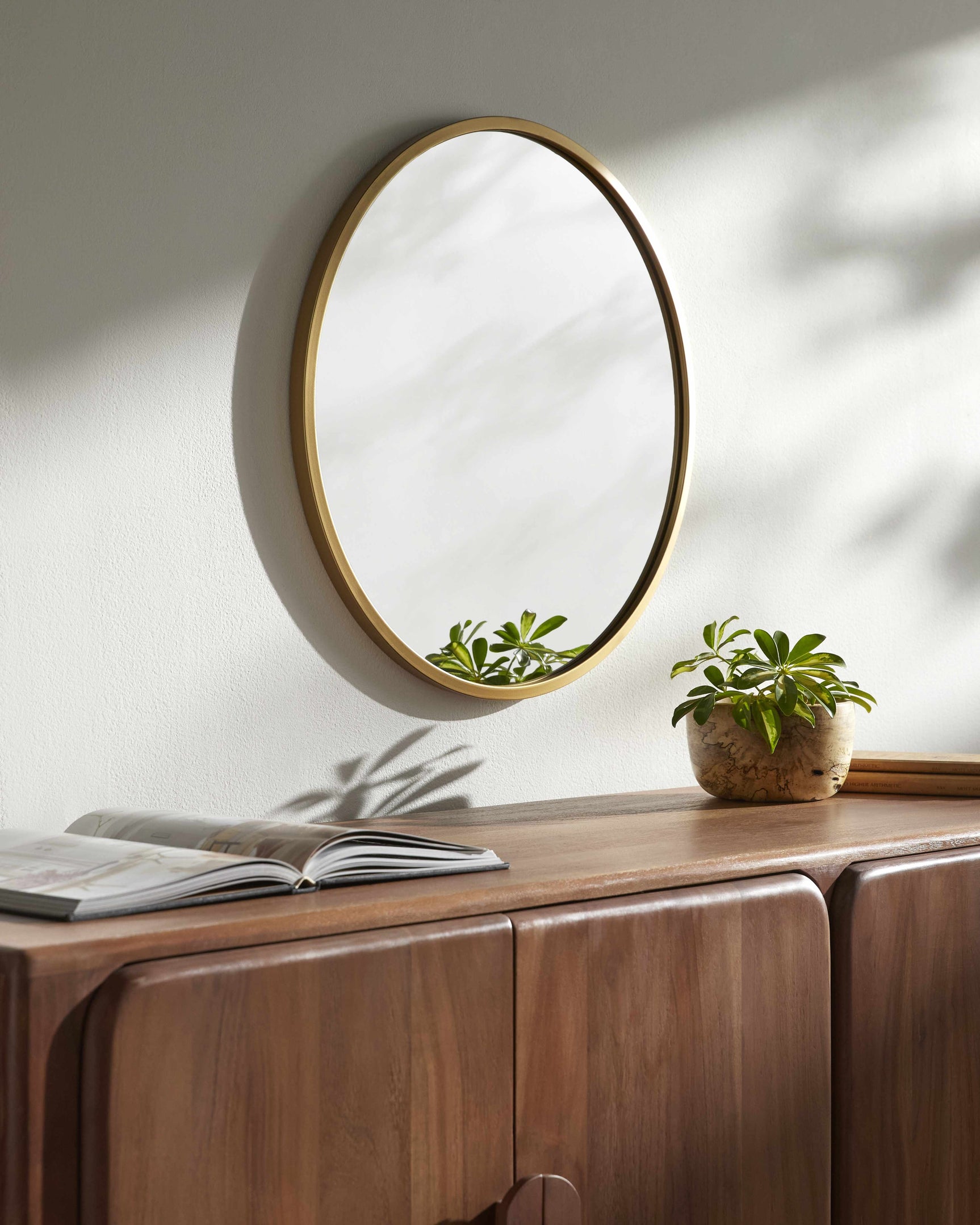 Guindarohan Gold Frame Round Mirror - Ornate Home