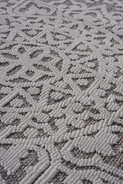 Guros Stylish Indoor Area Rug 5' x 7' - Ornate Home
