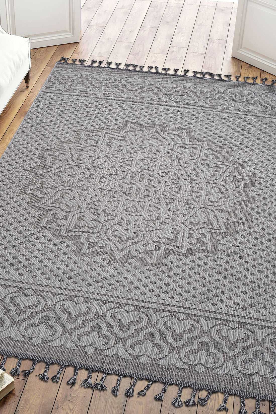 Guros Stylish Indoor Area Rug 5' x 7' - Ornate Home