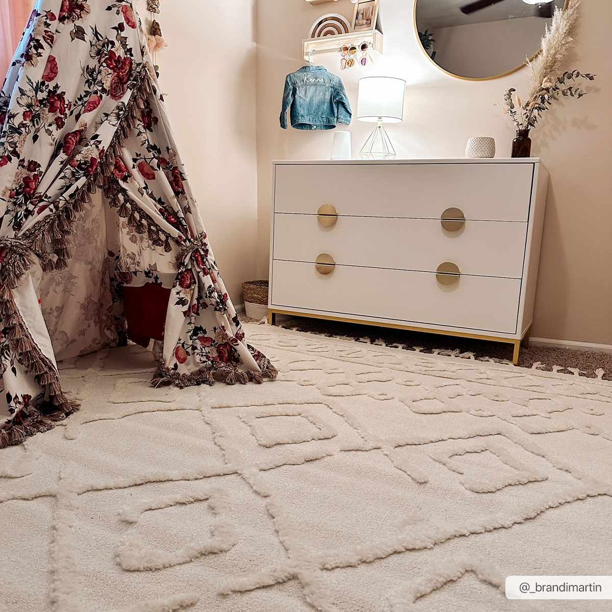 Gyundyukoru Area Rug - Clearance - Ornate Home