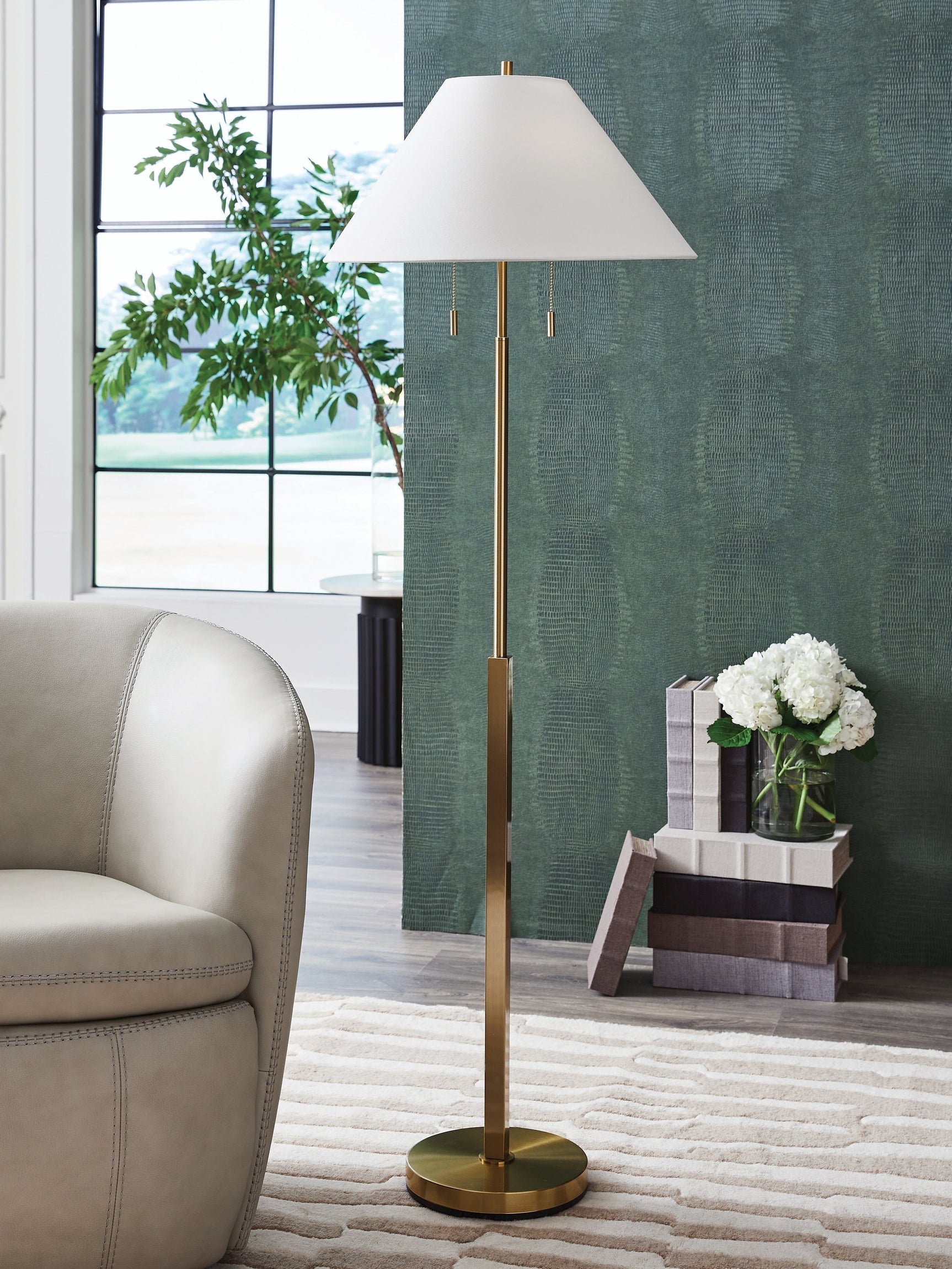 Haigwood Gold Metal Floor Lamp (1/CN) (Online Special Price) - Ornate Home