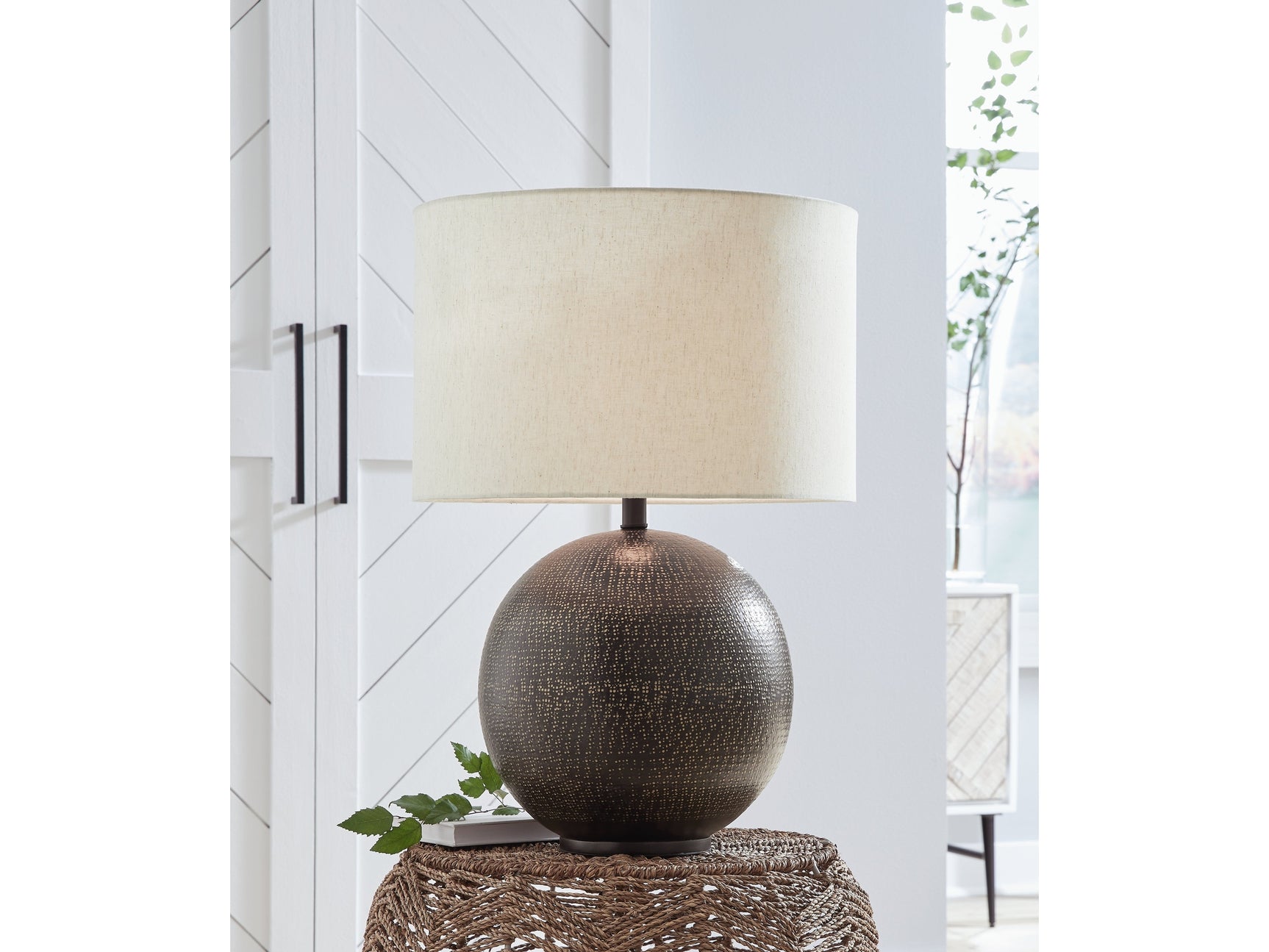 Hambell Black/Gold Finish Table Lamp (Online Special Price) - Ornate Home