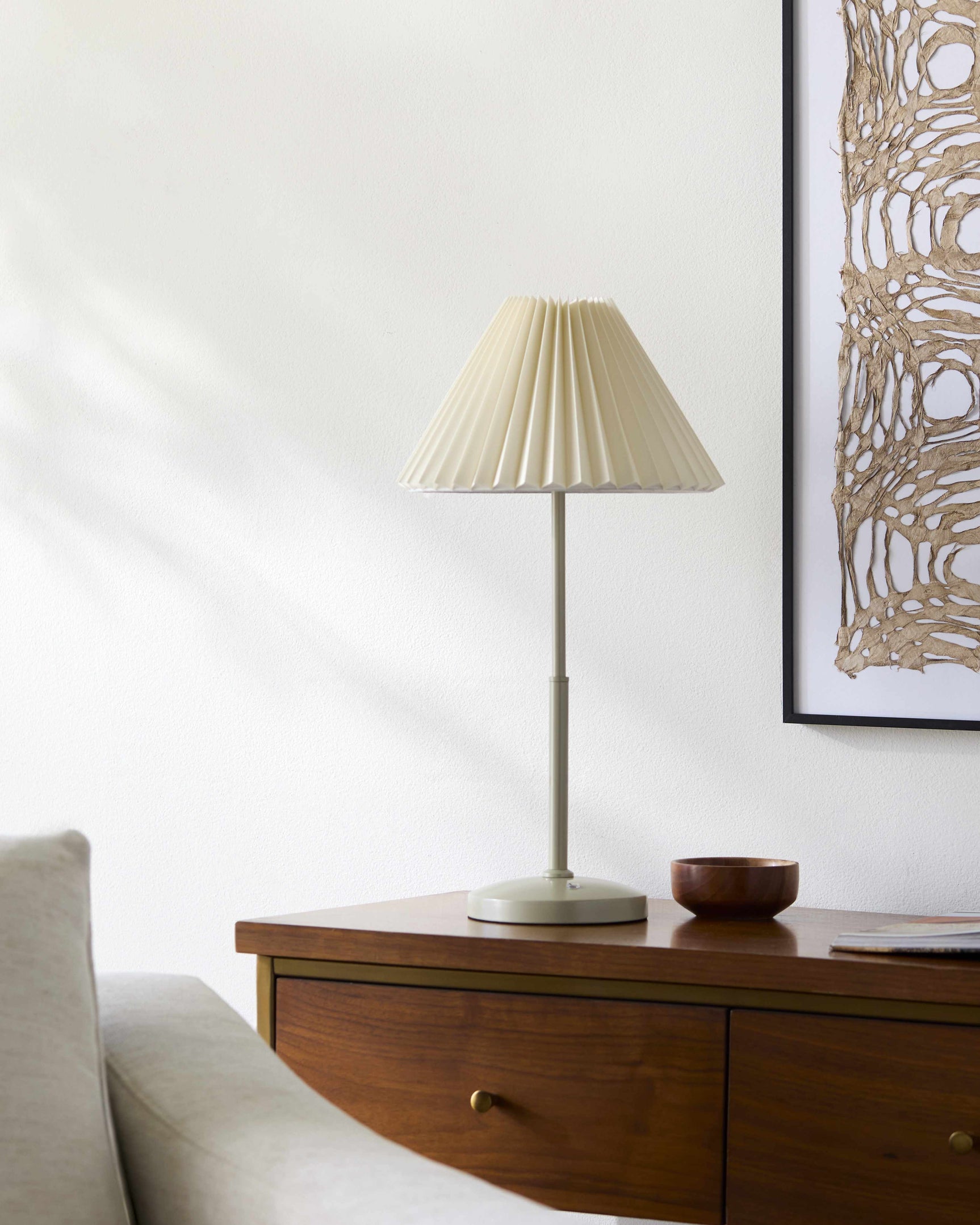 Hamidiyeh Cream Table Lamp - Ornate Home