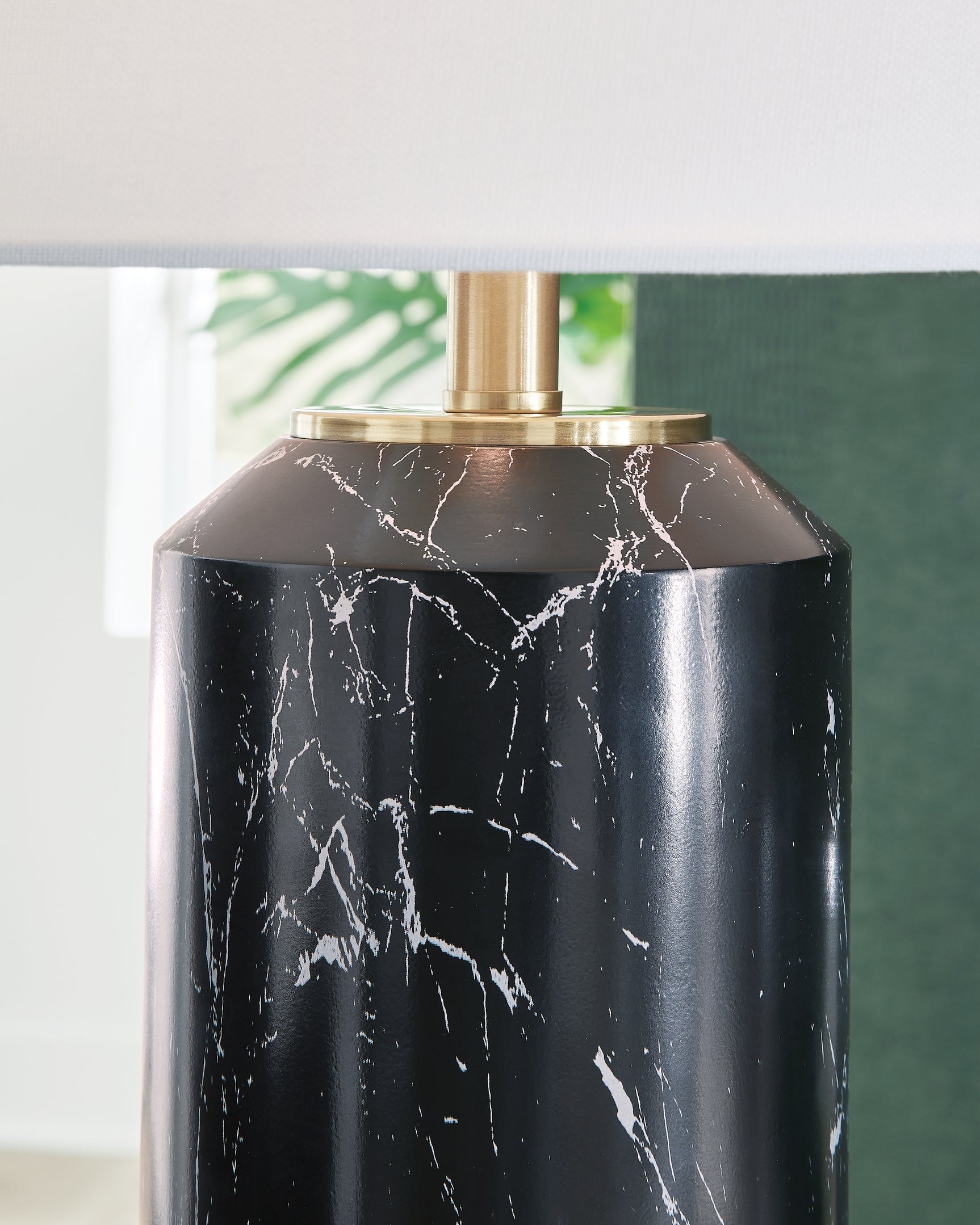 Hanzila Black/Gold Table Lamp (Online Special Price) - Ornate Home