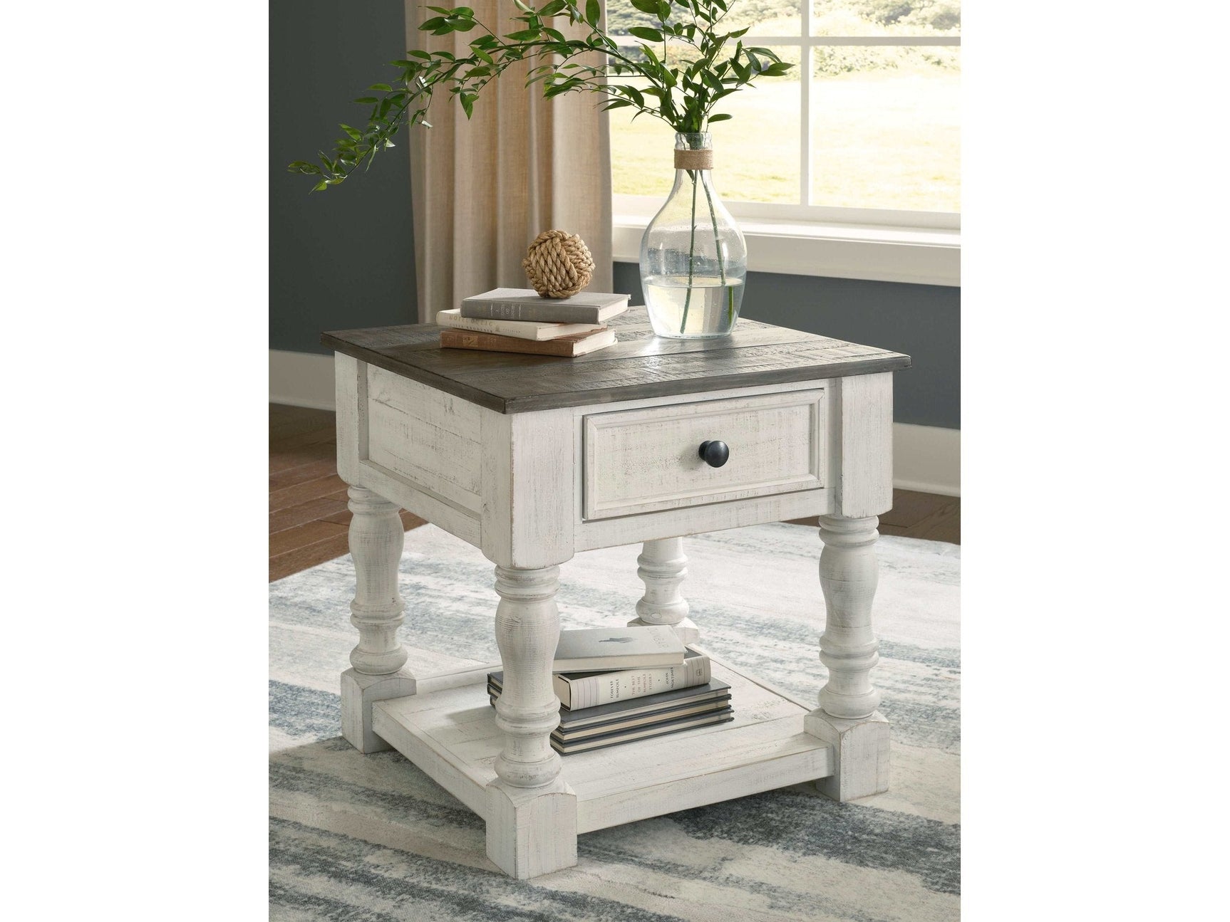 Havalance White/Gray End Table (Online Special Price) - Ornate Home