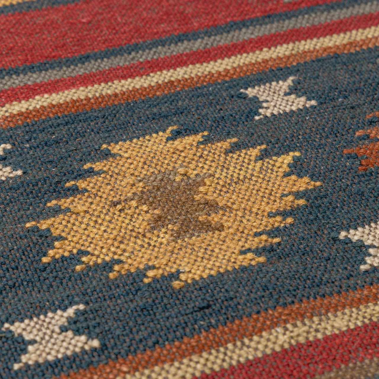 Hedon Wool Area Rug - Ornate Home
