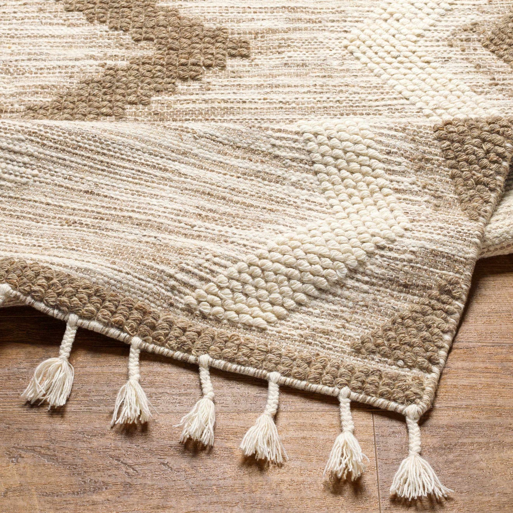 Highpoint Tasseled Jute Rug - Clearance - Ornate Home
