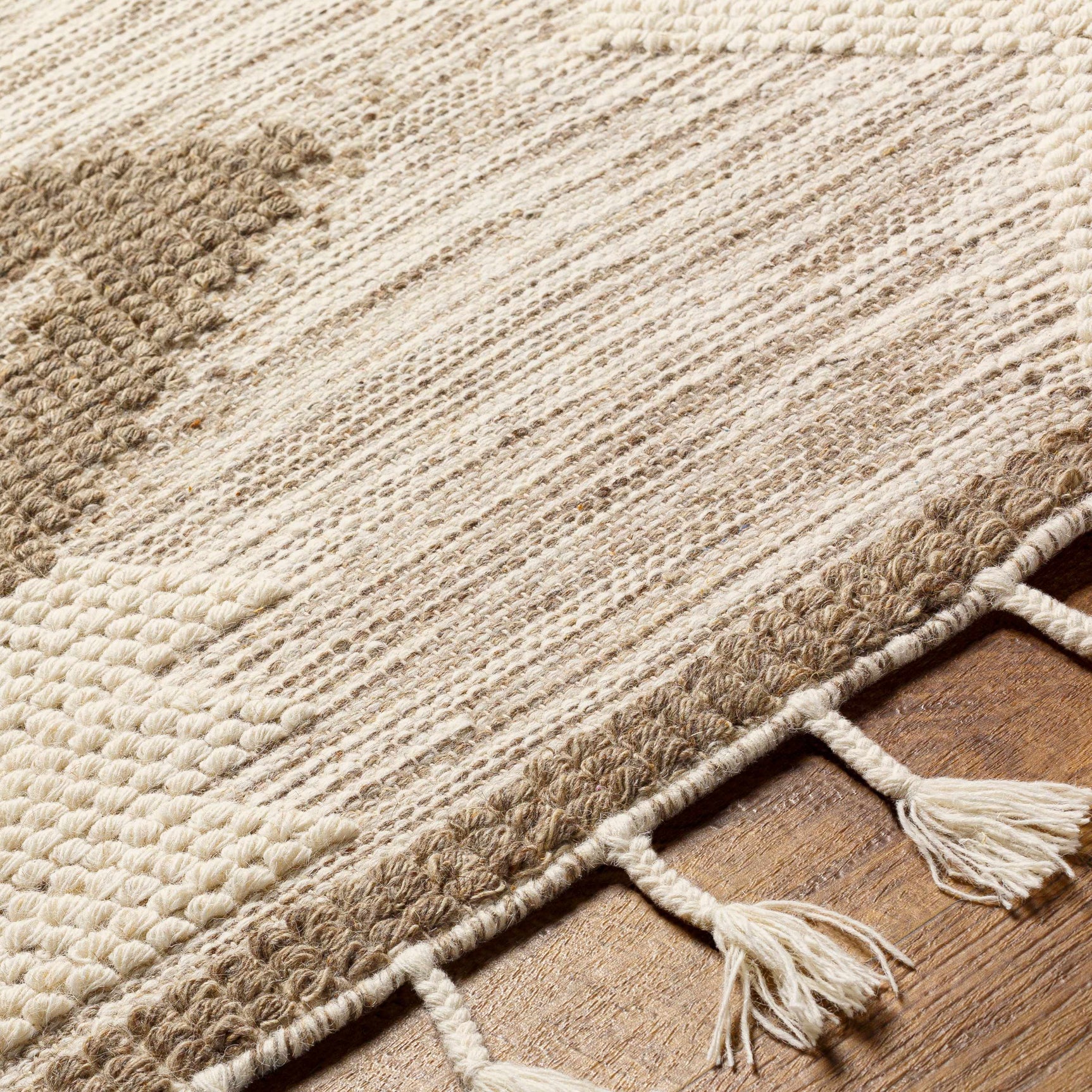 Highpoint Tasseled Jute Rug - Clearance - Ornate Home