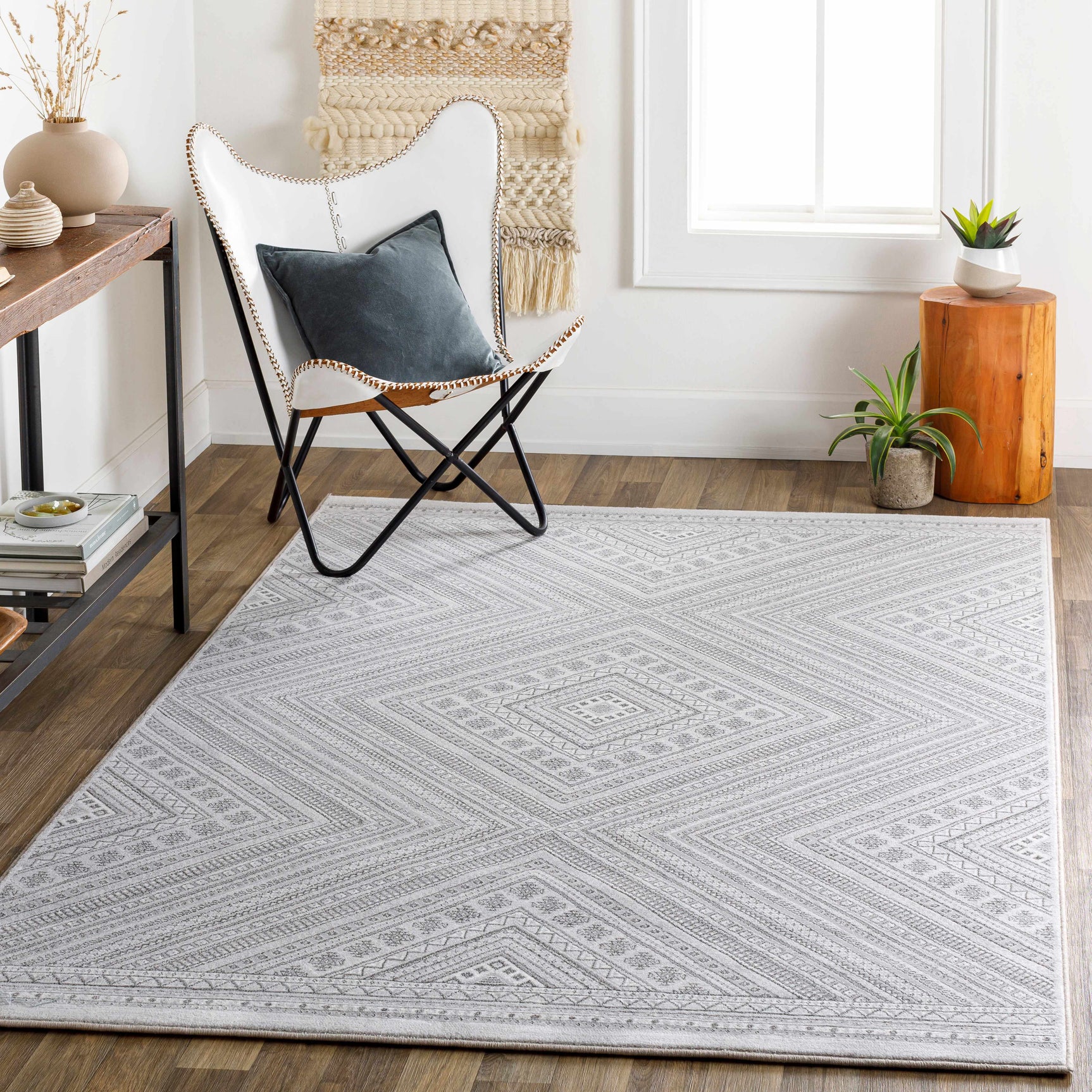 Holytown 5x7 Gray Geometric Rug - Clearance - Ornate Home
