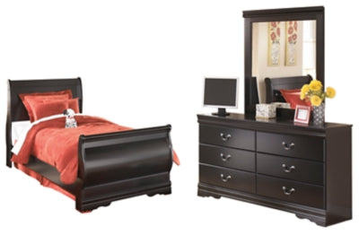 Huey Vineyard Black Full Sleigh Bedroom Set with Dresser and Mirror - Ornate Home