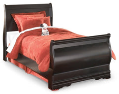 Huey Vineyard Twin Sleight Bedroom Set with Dresser - Ornate Home