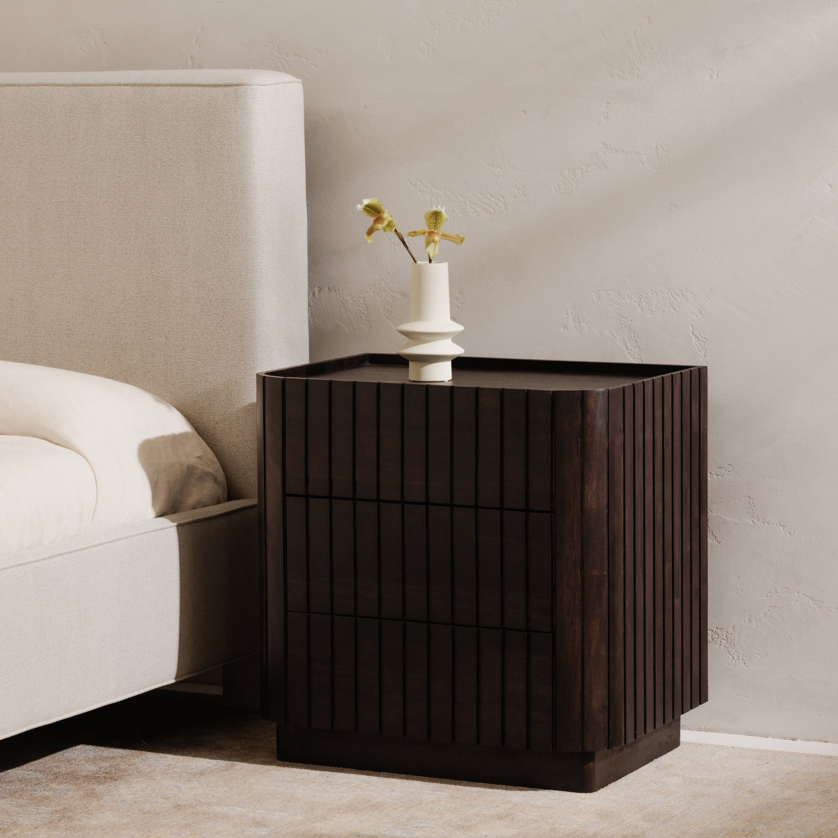 Ichigo Dark Grey Queen Bed - Ornate Home