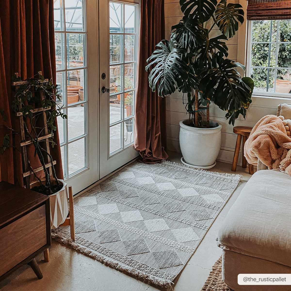 Igone Area Rug - Clearance - Ornate Home