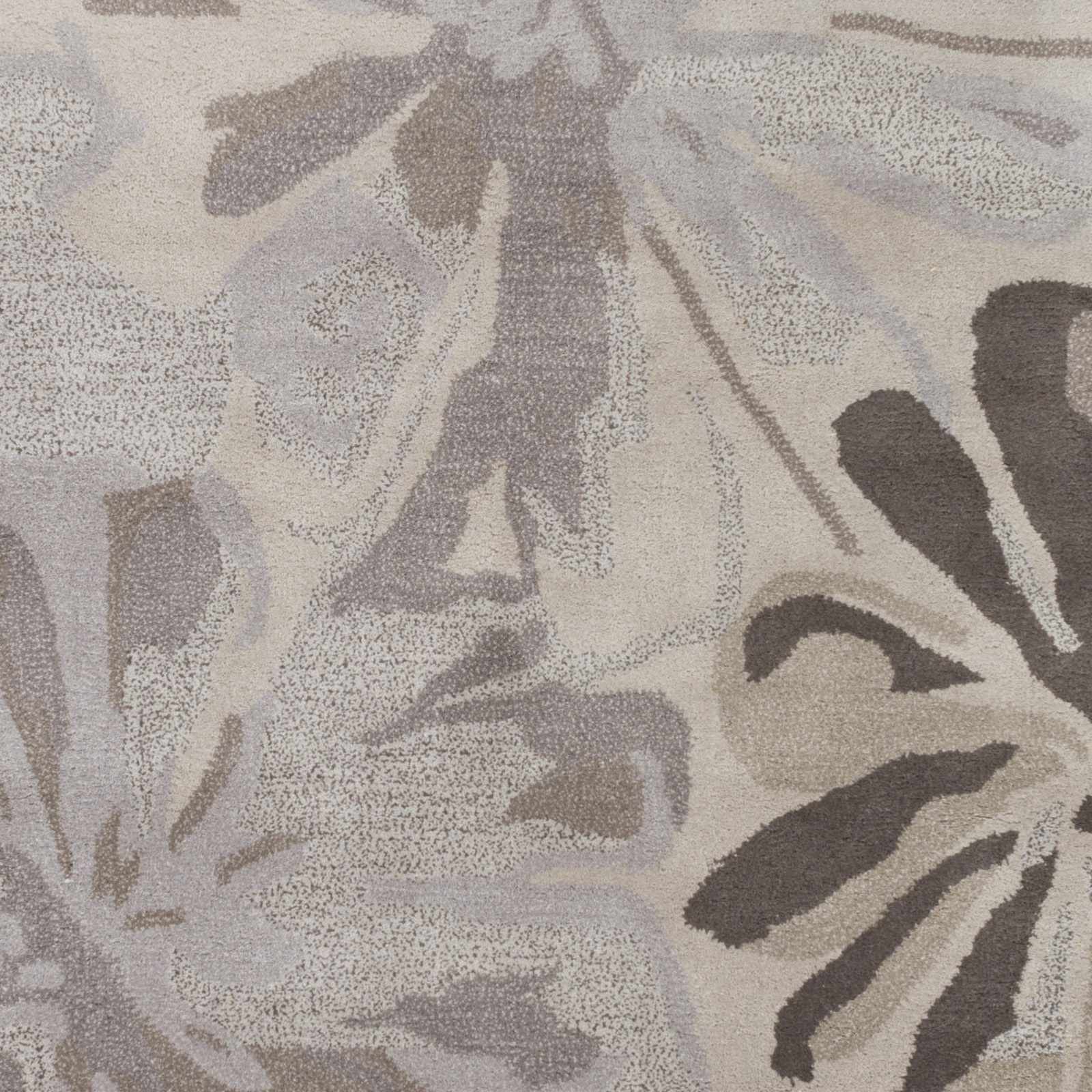 Ilfeld Athena Gray Floral Wool Rug - Ornate Home
